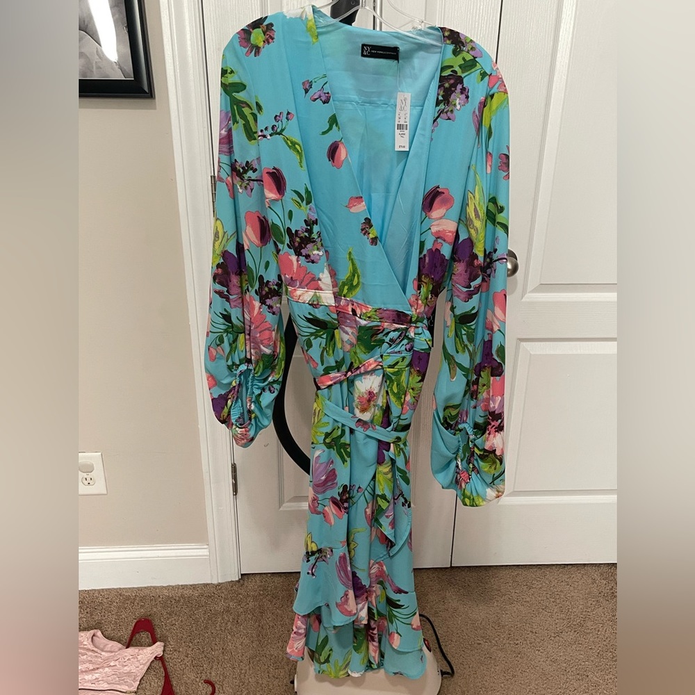 Floral. Wrap. Dress. - Picture 1 of 3
